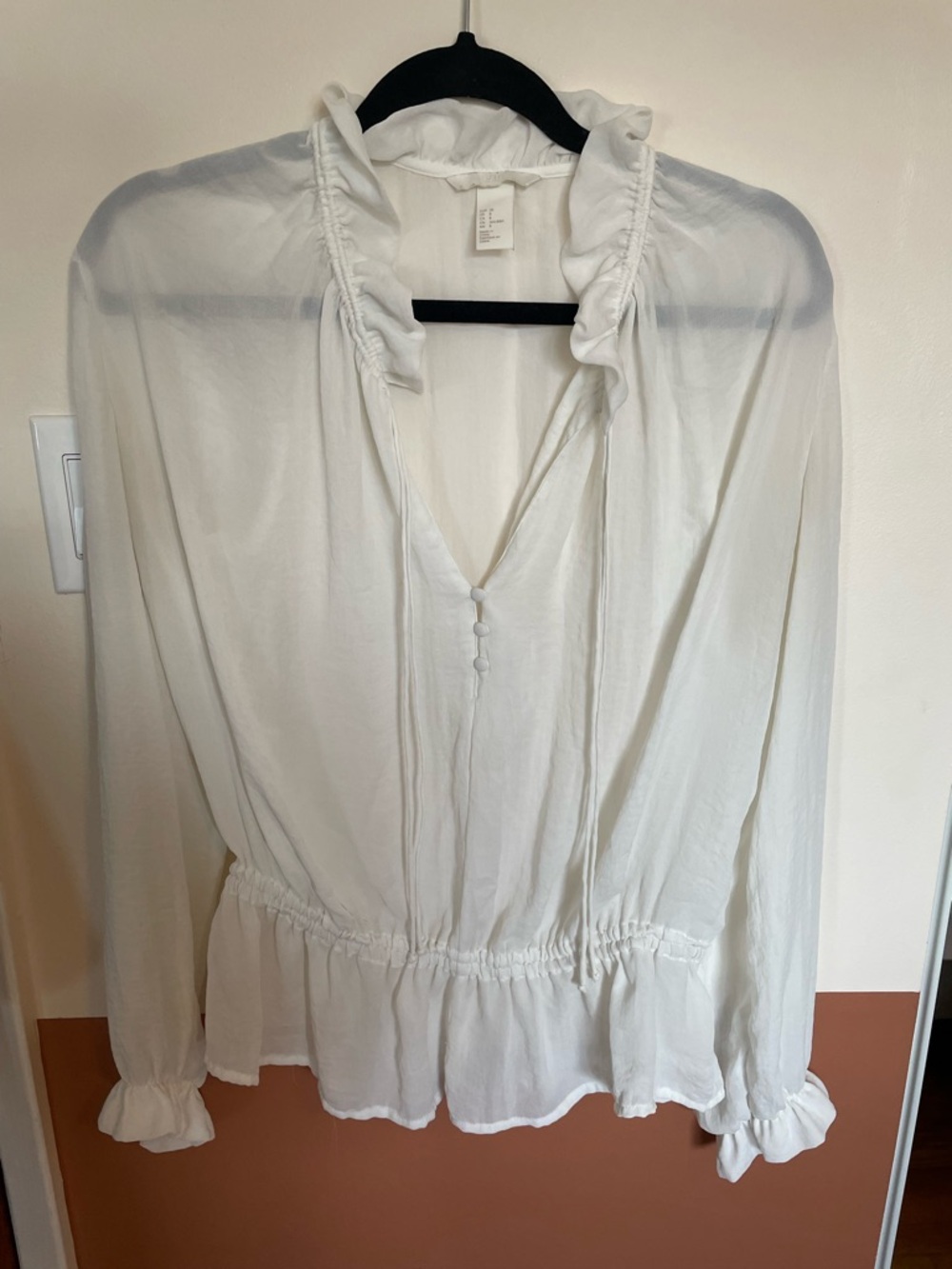 H&M Cream Ruffle V-Neck Long Sleeve Peplum Blouse
